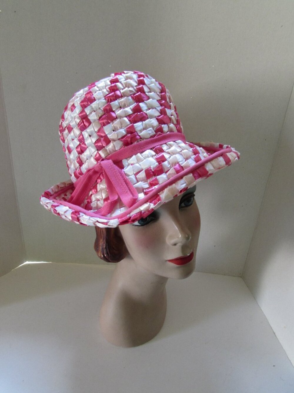 Vintage Bucket Hat Pink White Houndstooth Pattern